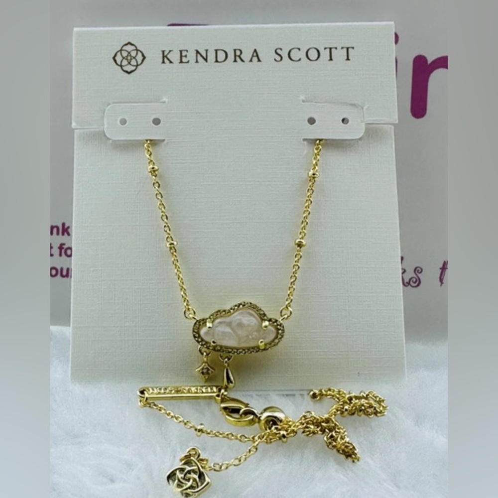 Kendra Scott Celeste Cloud Gold Short Pendant Necklace